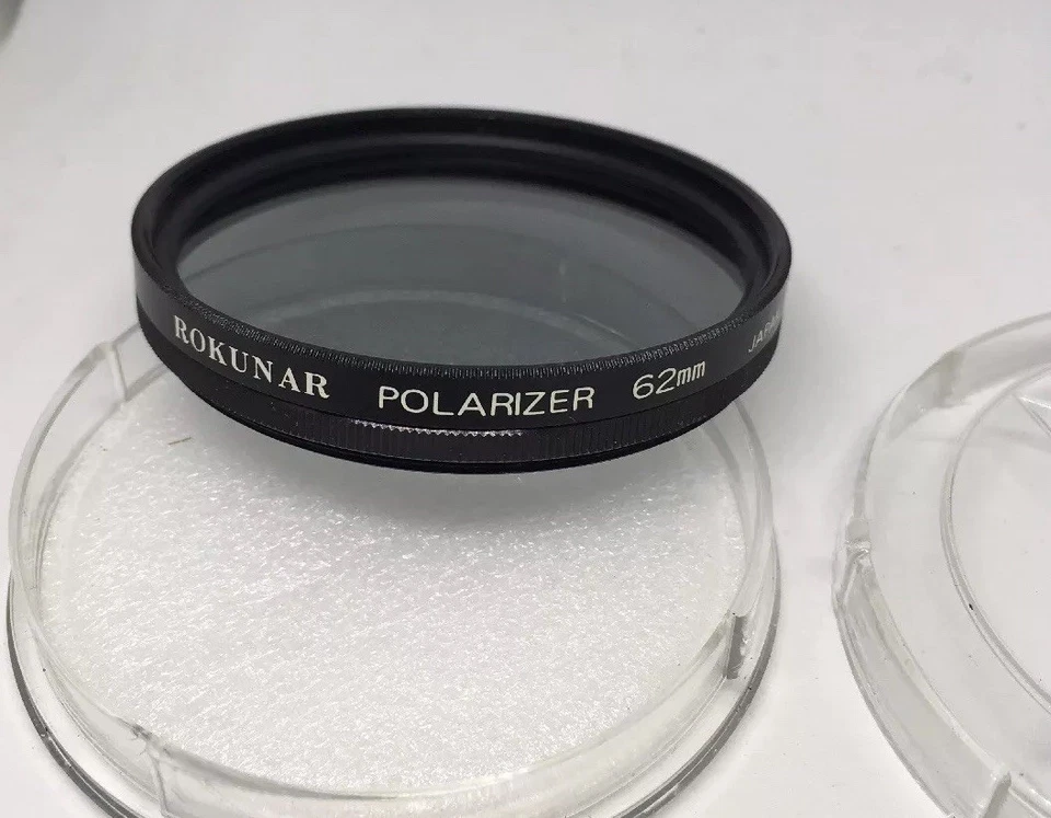 Rokunar Polarizer 62 mm Screw-In Glass Filter Lens w/ Case Made in Japan Tinted - Image 3 of 4
