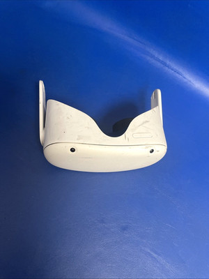 Broken Meta 64GB Standalone One VR Headset KW49CM ** SEE PICTURES **