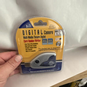 Digital Concepts USB SD/MMC Card Reader/Writer CR-35M