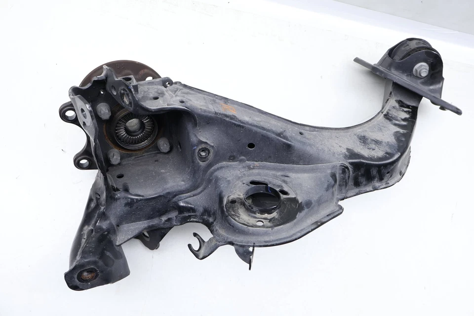 BMW M235I XDRIVE GRAN CUPÉ 20-24 - Nudillo husillo trasero izquierdo con cojinete de rueda Foto 3 de 4