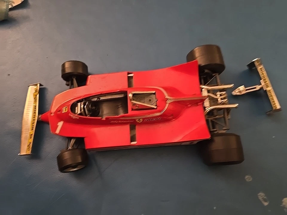 Macchinina Burago - FERRARI 312 T5 - made in Italy Scala 1/14 - Immagine 2 di 4
