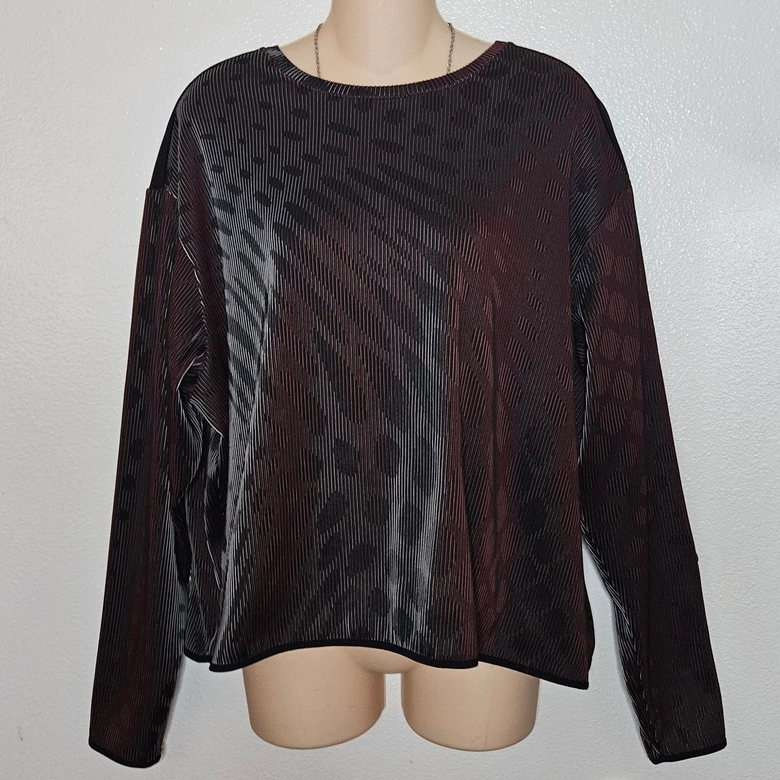 Nike Running Division Long Sleeve Top Women's Pleated Dri-FIT