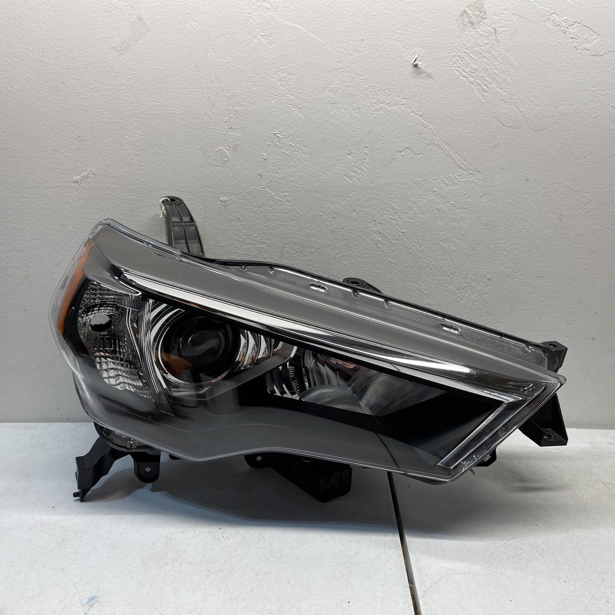 2021 2022 TOYOTA 4RUNNER RIGHT RH LED HEADLIGHT OEM | eBay
