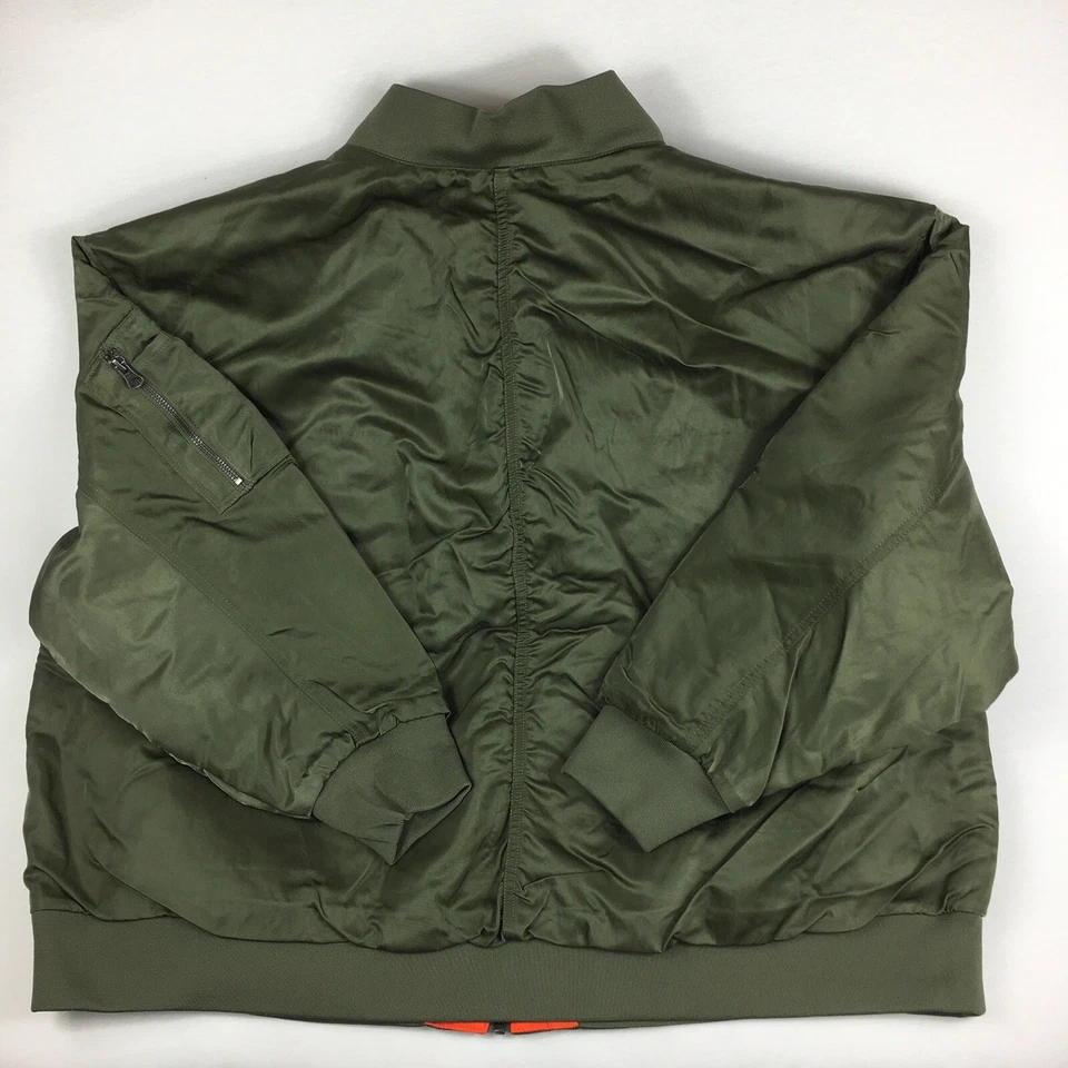 Jaqueta Bombardeiro Nike Reversível Varsity Ajuste Solto Plus Feminina Tamanho 2X FB3206-222 - Imagem 3 de 4