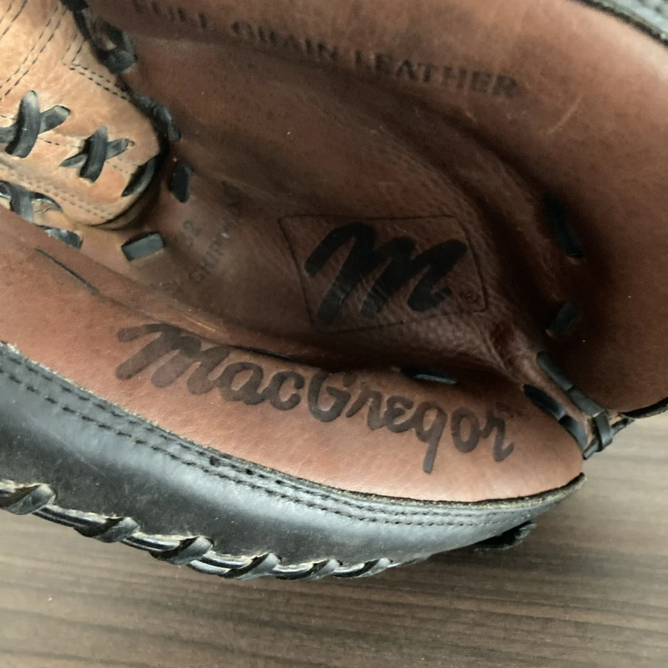 MacGregor BBCMPROX Youth 32" Catchers Mitt Glove RHT Full Grain Leather - Image 3 of 4