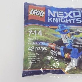 LEGO Nexo Knights Knight's Cycle & Royal Soldier 30371 Polybag New Sealed