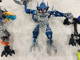 RARE Bionicle Lot Parts Pieces Masks Skull Grinder Basher Piraka 70795 70793