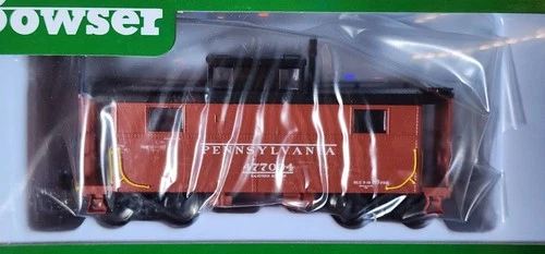 Pennsylvania RR N5 Center Cupola caboose 477004 Eastern Bowser 43357 HO RTR - Picture 2 of 3