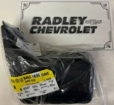 NEW GM OEM RIGHT- DEFLECTOR- GENERAL MOTORS GMC 84621830