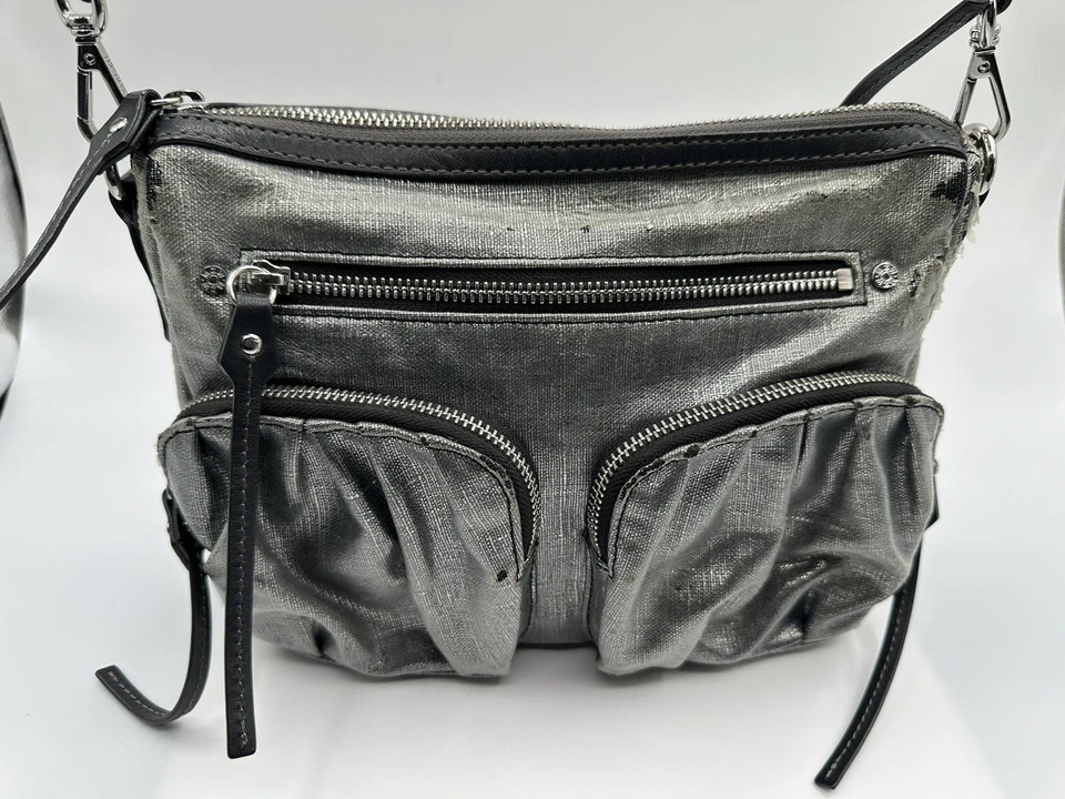 Bolso de mano Bailey Bedford de lino recubierto de grafito MZ Wallace Foto 2 de 4