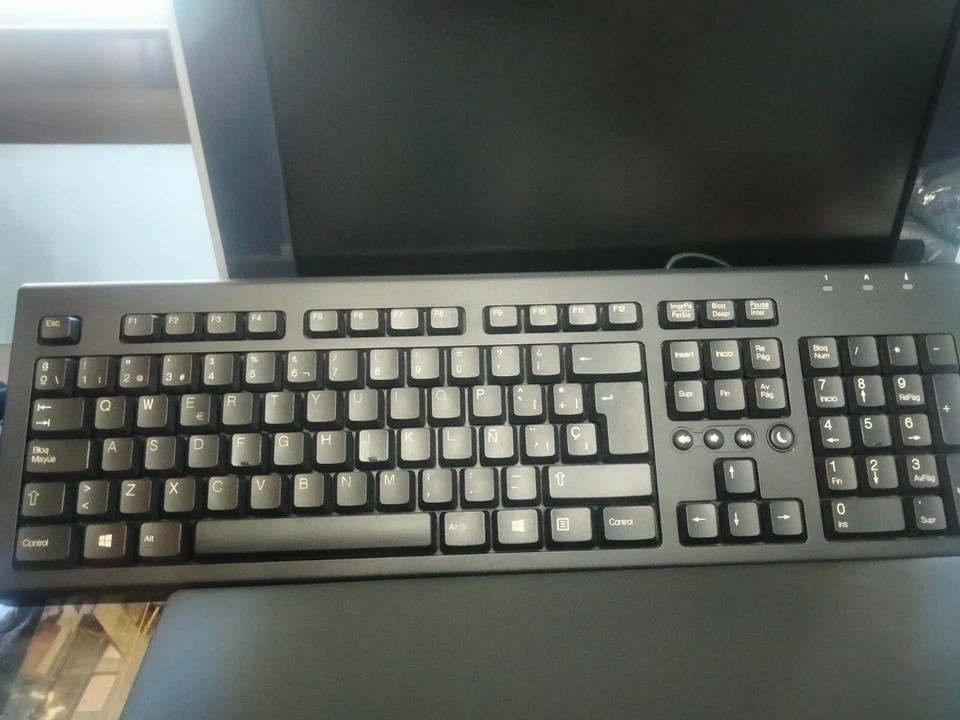 ORDENADOR DE SOBREMESA COMPLETO COMPAQ  MODELO CQ2900ES  - Imagen 4 de 4