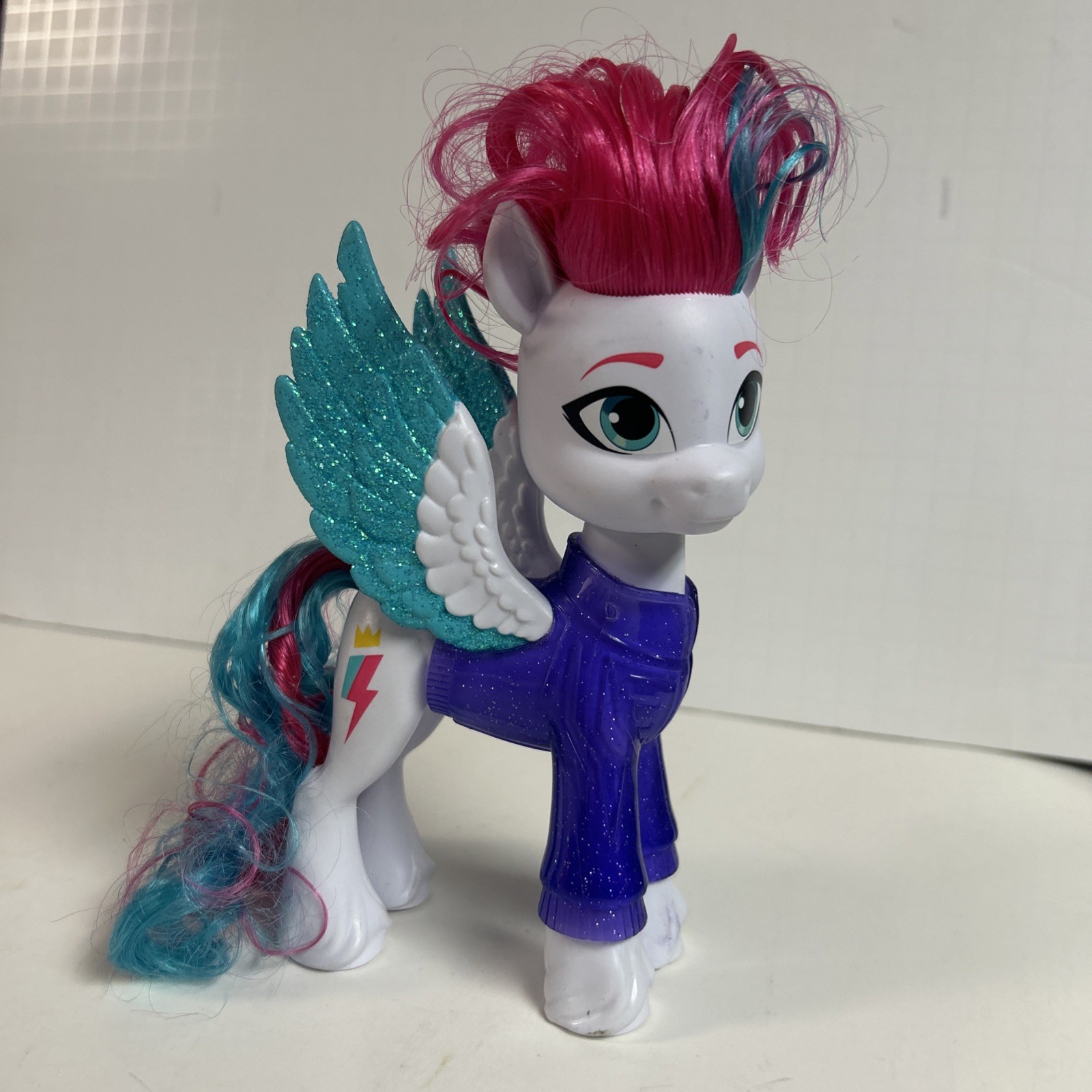 Figurina e giacca Hasbro My Little Pony Shining Adventures Zipp Storm 6 5" 2021