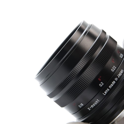 Voigtlander MACRO APO-ULTRON 35mm F/2 Asph. (Fujifilm X) -Near Mint- #441 - Picture 9 of 12