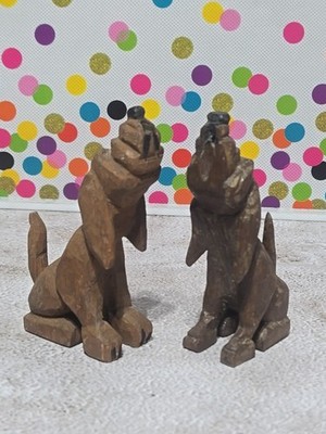 Vintage Hand Carved Folk Art Wooden Hound Dog Bloodhound Wood Figurine Set Of 2
