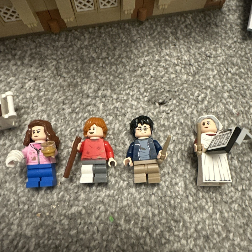 LEGO Harry Potter 76398 Hogwarts Hospital Wing, photo 2 of 5
