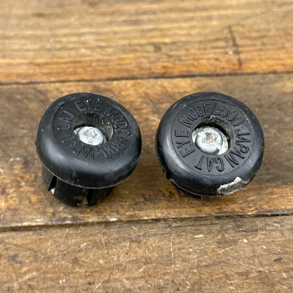 Tapones de extremo de barra de ojo de gato vintage modelo 300 negro barra de caída tapas de manillar bicicleta C1 Foto 4 de 4