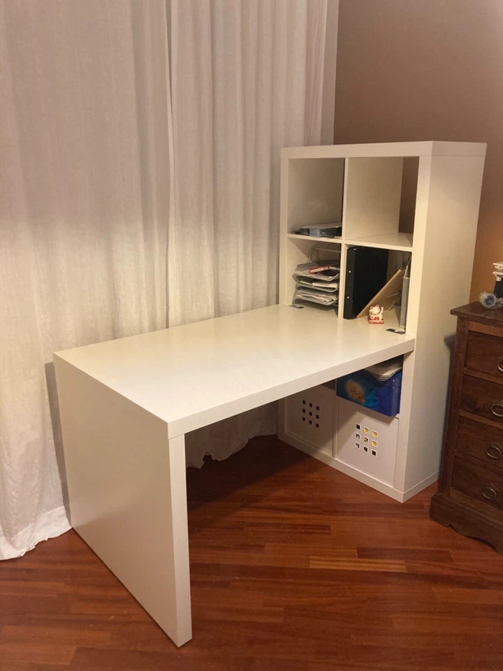 Libreria KALLAX + scrivania IKEA, bianco, 147x154x77(cm) in ottime condizioni - Immagine 3 di 4