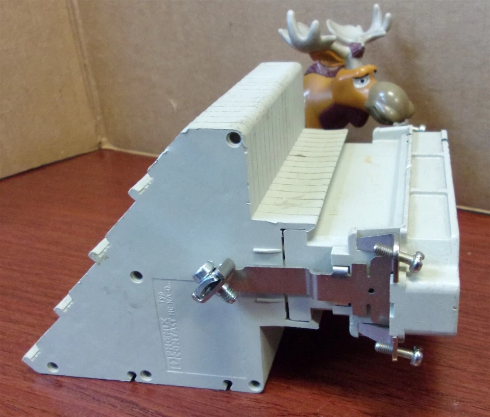 D-HC-KA-D Phoenix Contact HC-KA-D 64-ST/PEL Contact Insert  - Image 4 of 4