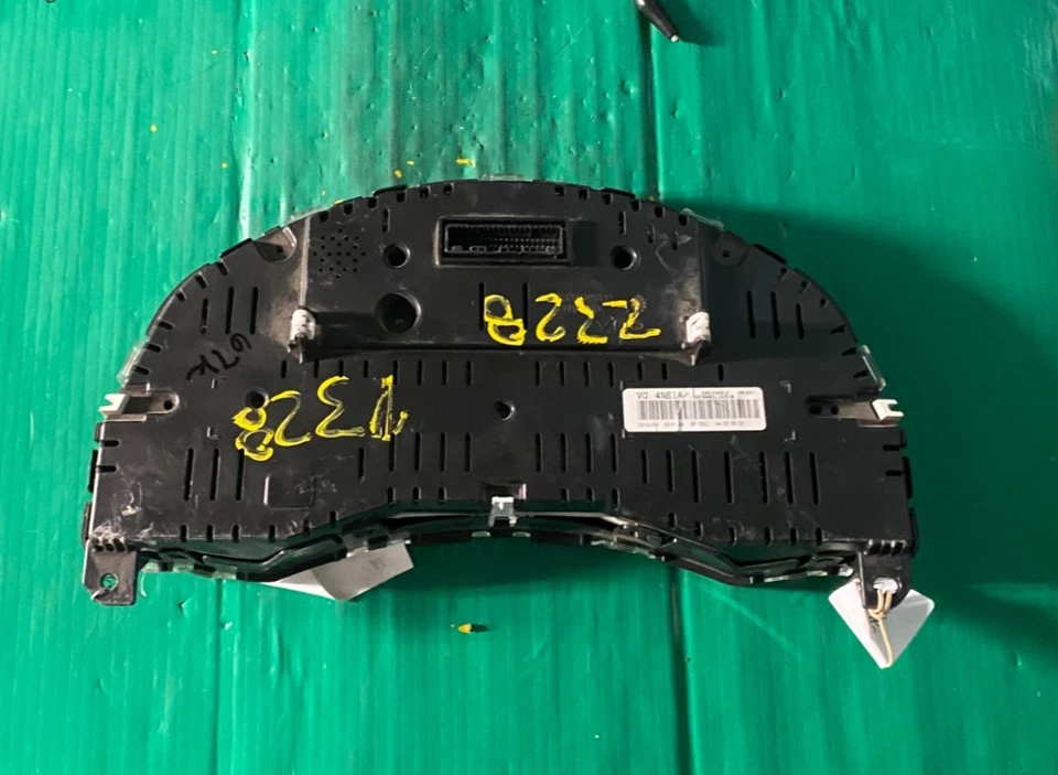 Cuadro de instrumentos velocímetro Nissan Leaf 2011-2014 67 k millas 24810-4NE1A Foto 3 de 3