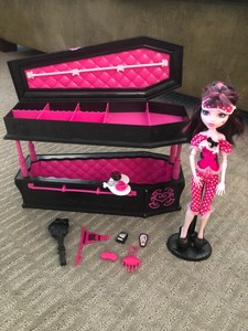 monster high draculaura bed