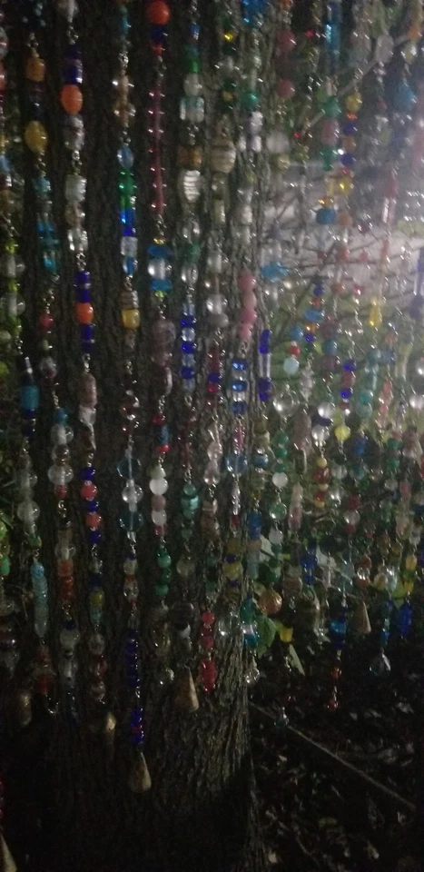 Hecho a mano vintage con cuentas de vidrio, campanas, cortina de mármol de colección atrapasol 9 sq. ft. Foto 2 de 4