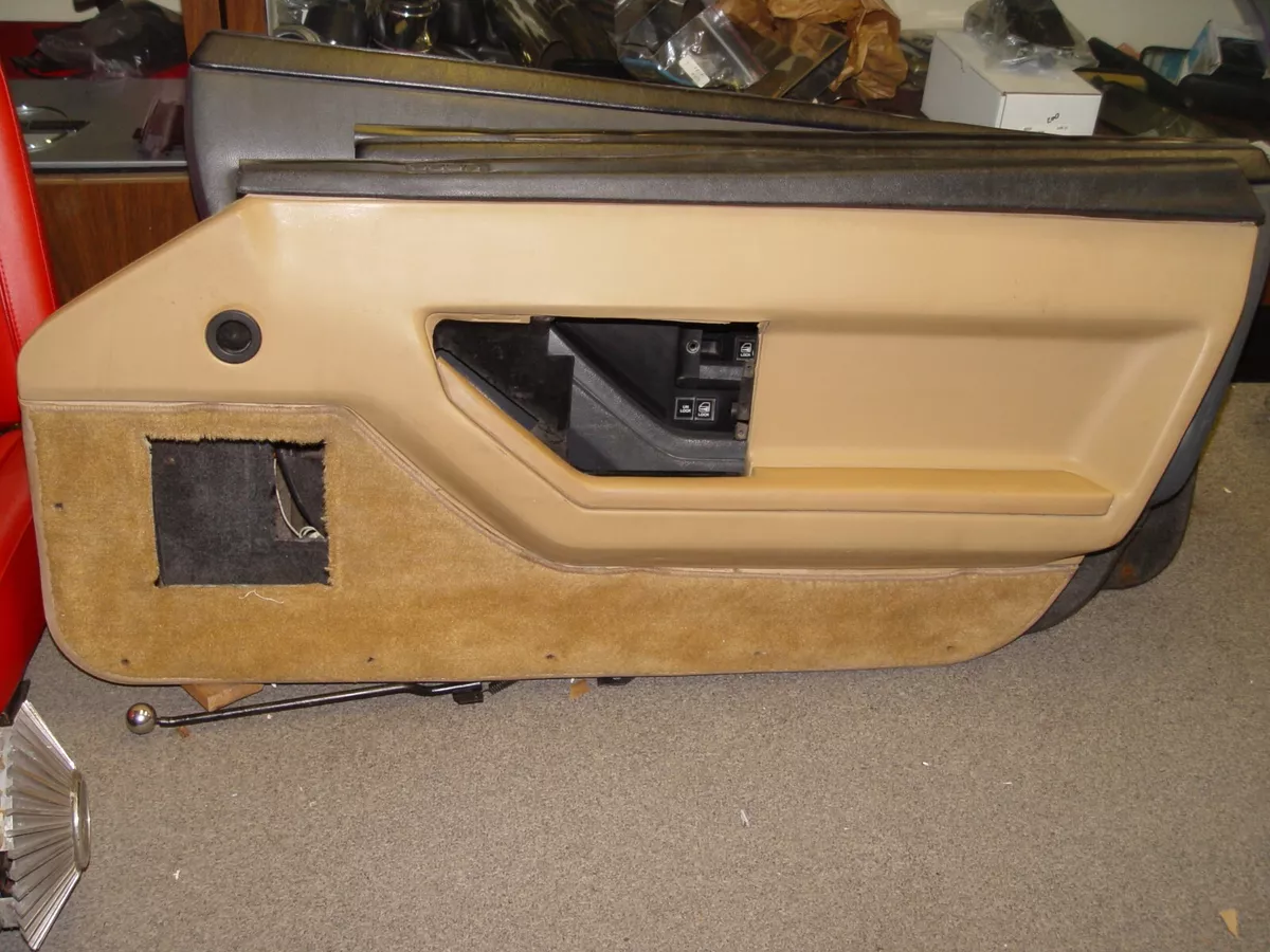 86 87 Corvette Deluxe Passenger Right Door Panel GM Saddle Convt