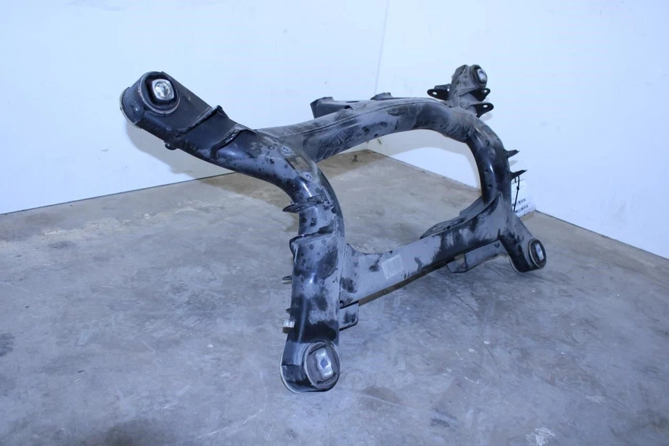 BMW 435i Gran Coupé xDrive 2015-2016 travesaño trasero subchasis 33-31-6-792-506 Foto 3 de 4