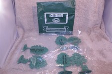 CLASSIC TOY SOLDIERS 6 PC GREEN TREES TWO POSES, 3 OF EACH POSE, 1/32 12204 SF