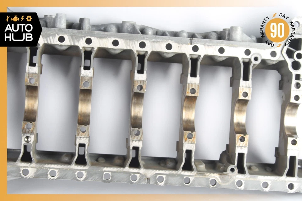 06-13 BMW Z4 E89 3.0i 328i 128i 528i Cilindro del motor Estuche del cigüeñal inferior OEM Foto 4 de 4