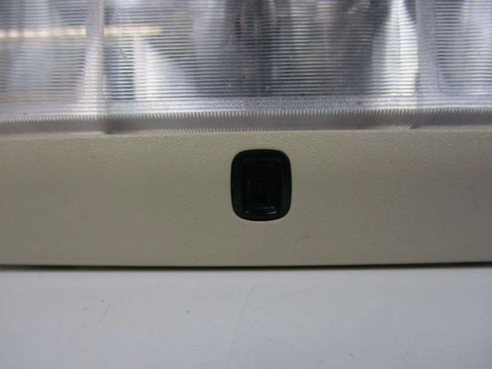 Luz interior domo lámpara de lectura delantera para Land Rover Range Spor Foto 3 de 4