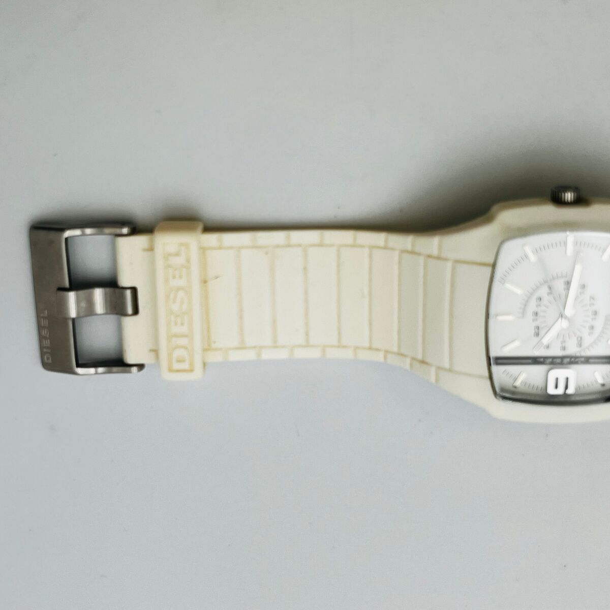 DIESEL DZ-1321 White Silicon Belt Quartz Unisex Watch 44.6mm DIESEL DZ-1321 White Silicon Belt Quartz Unisex Watch 44.6mm