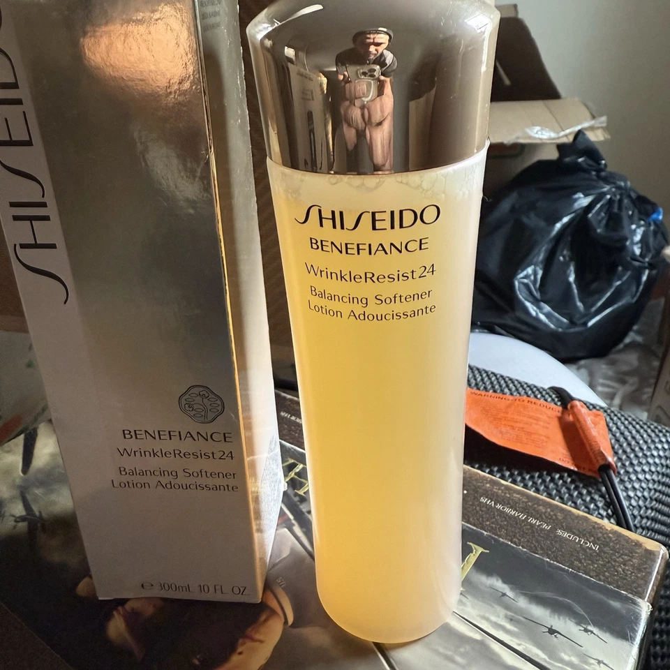 Shiseido Benefiance WrinkleResist24 Balancing Softener Enriched 10 Oz. - Image 2 of 2