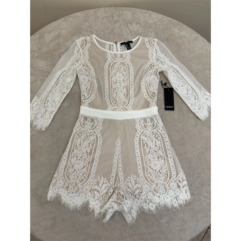 Combinaison Romper Florale Avec Dentelle Blanche Et Top Croisé - Taille S NEUF