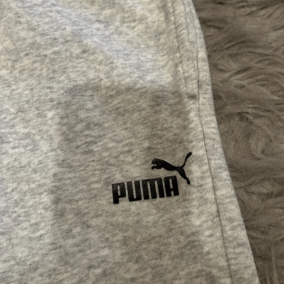 Calça de moletom Puma meninos cinza e preto logotipo algodão tamanho médio - Imagem 2 de 4