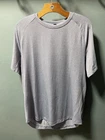 Lululemon Men’s Size Medium Chambray/White Drysense Short Sleeve Shirt