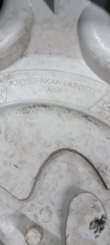 Dodge Ram 2500 3500 Sprinter 2003-2013 17 tapa central plateada 2187 OEM OXY18AKAA Foto 4 de 4