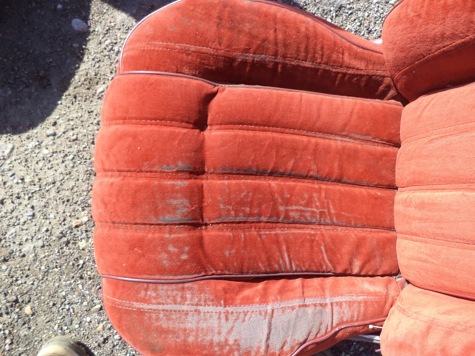 1973 -1981 Pontiac Firebird Bucket Seats with Tracks LOCAL PICK UP ONLY Foto 2 de 4