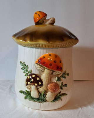 VINTAGE SEARS ROEBUCK 1983 MERRY MUSHROOM X-LARGE CANISTER - 10  - Some Chips