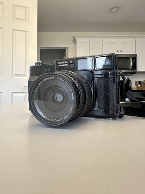 Fuji Fujifilm GSW690 Medium Format Film Camera 65mm/F5.6 Ships