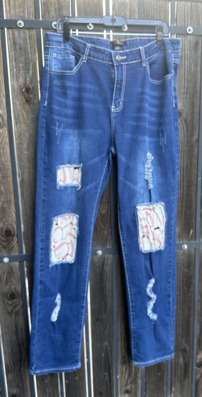 Lucky & Blessed L&B Distressed Boyfriend Jeans Baseball Patches Straight Legs 16