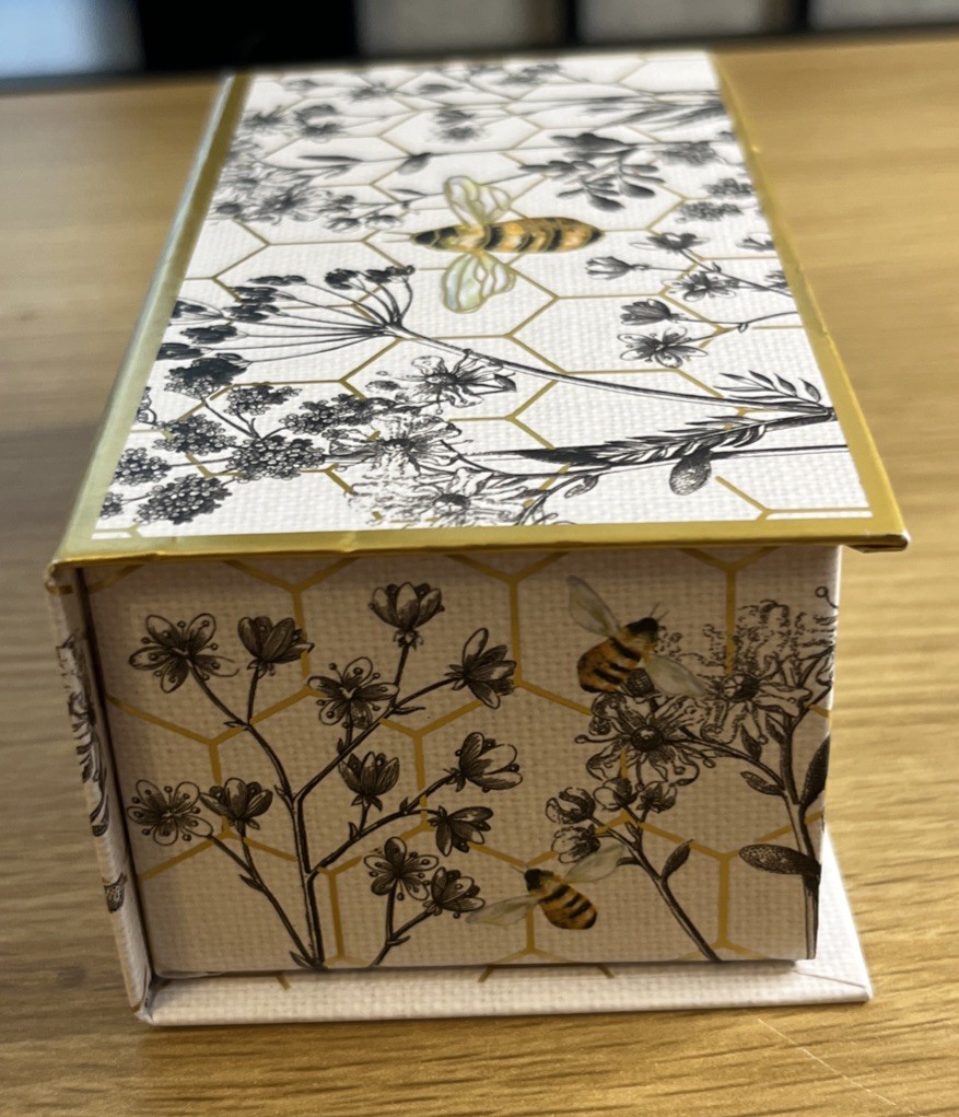 PUNCH STUDIO BEE THE GIFTED LINE MUSIC BOX WITH VERBENA SOAP BAR BEETHOVEN 4oz