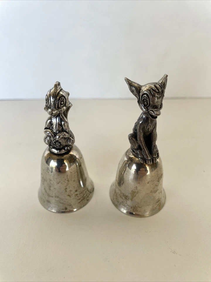 Campanas de peltre Disney Flower the Skunk and Bambi NE Collector's Society Foto 2 de 4