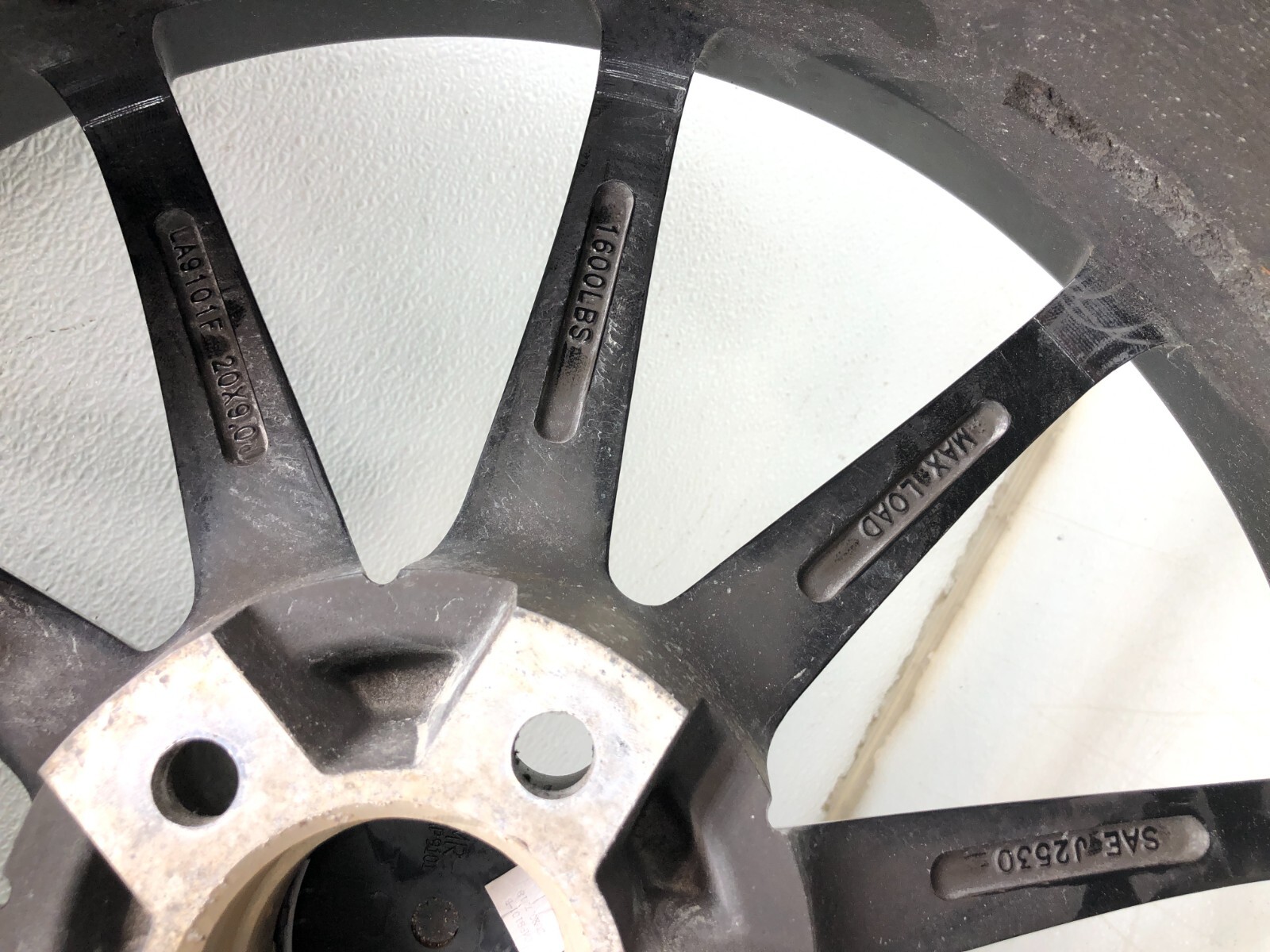 2014-2020 MASERATI GHIBLI S Q4 FRONT WHEEL RIM TIRE 20" 20x9 OEM BLAQUE DIAMOND.
