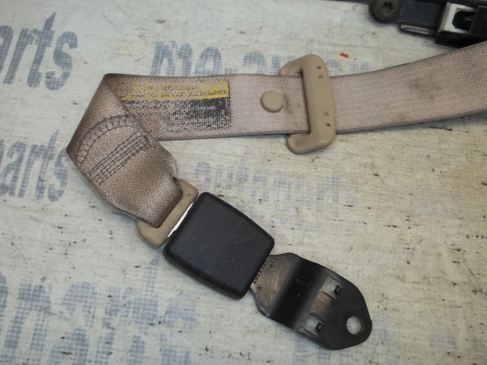 05-09 Cadillac STS lado pasajero delantero derecho cinturón de seguridad retractor cachemir Foto 4 de 4