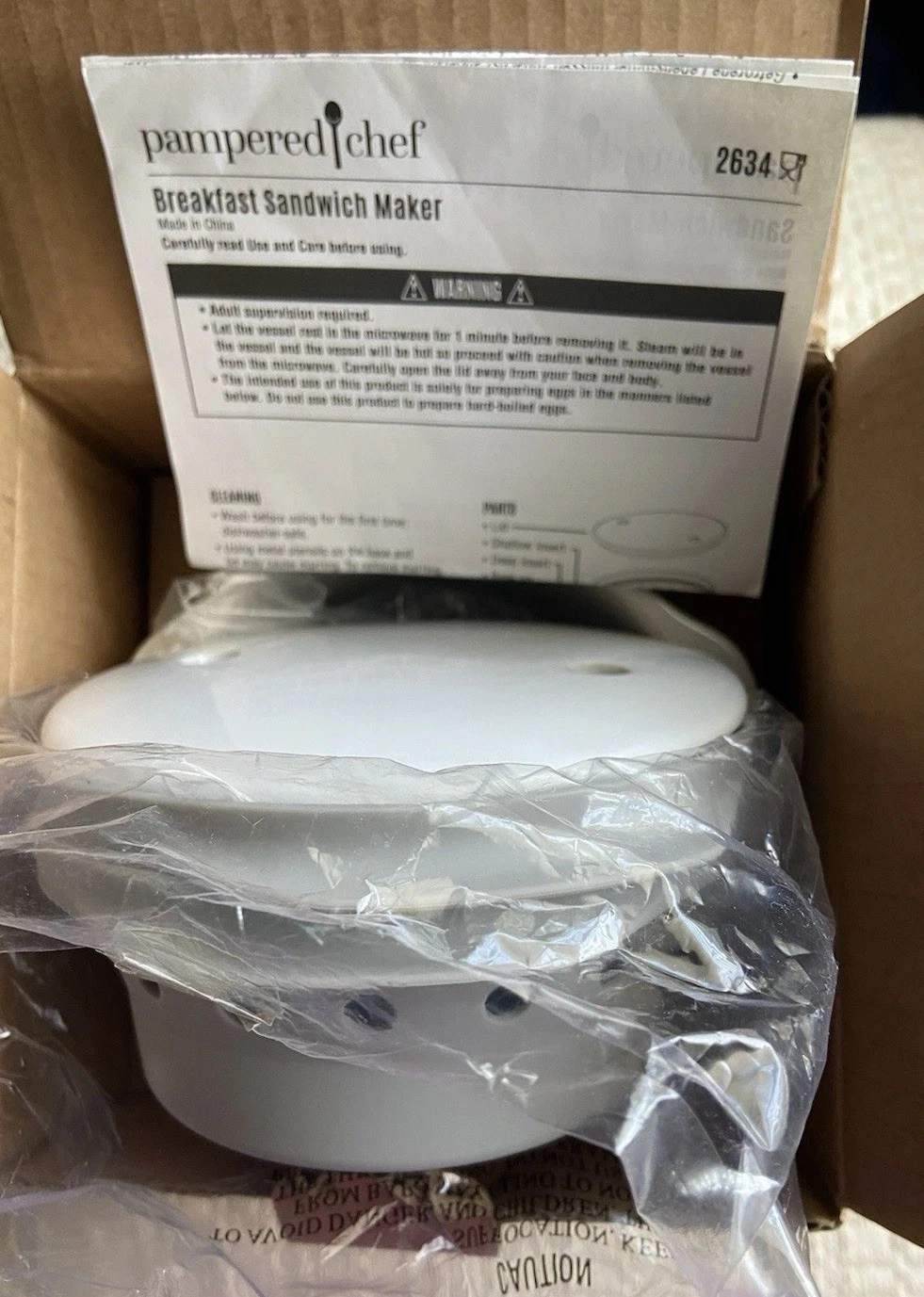 Pampered Chef Breakfast Sandwich Maker Ceramic White #2634 - New in Box