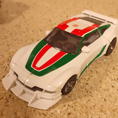 TRANSFORMERS WHEELJACK  GENERATIONS DELUXE