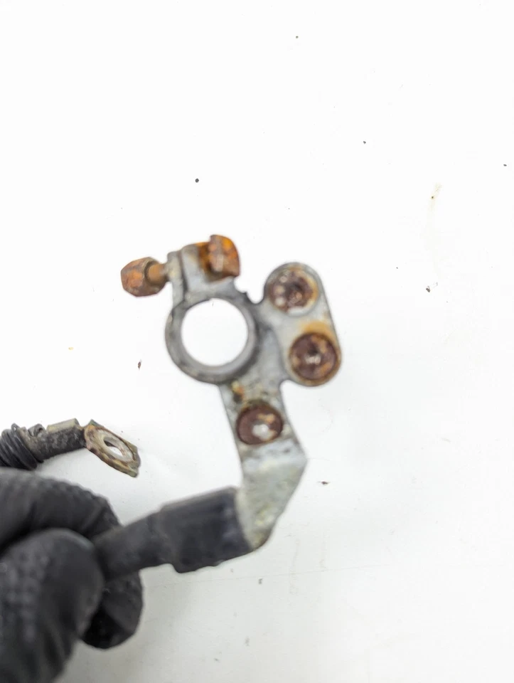 01-05 Cable de alimentación de arranque del alternador Mercedes W163 ML350 FABRICANTE DE EQUIPOS ORIGINALES Foto 3 de 4