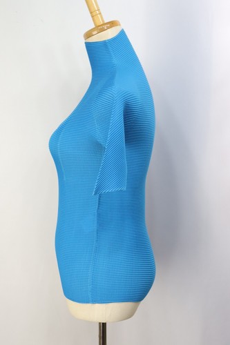 ISSEY MIYAKE Blue Pleats High Neck Short Sleeve Top 058 9115 - Picture 4 of 6