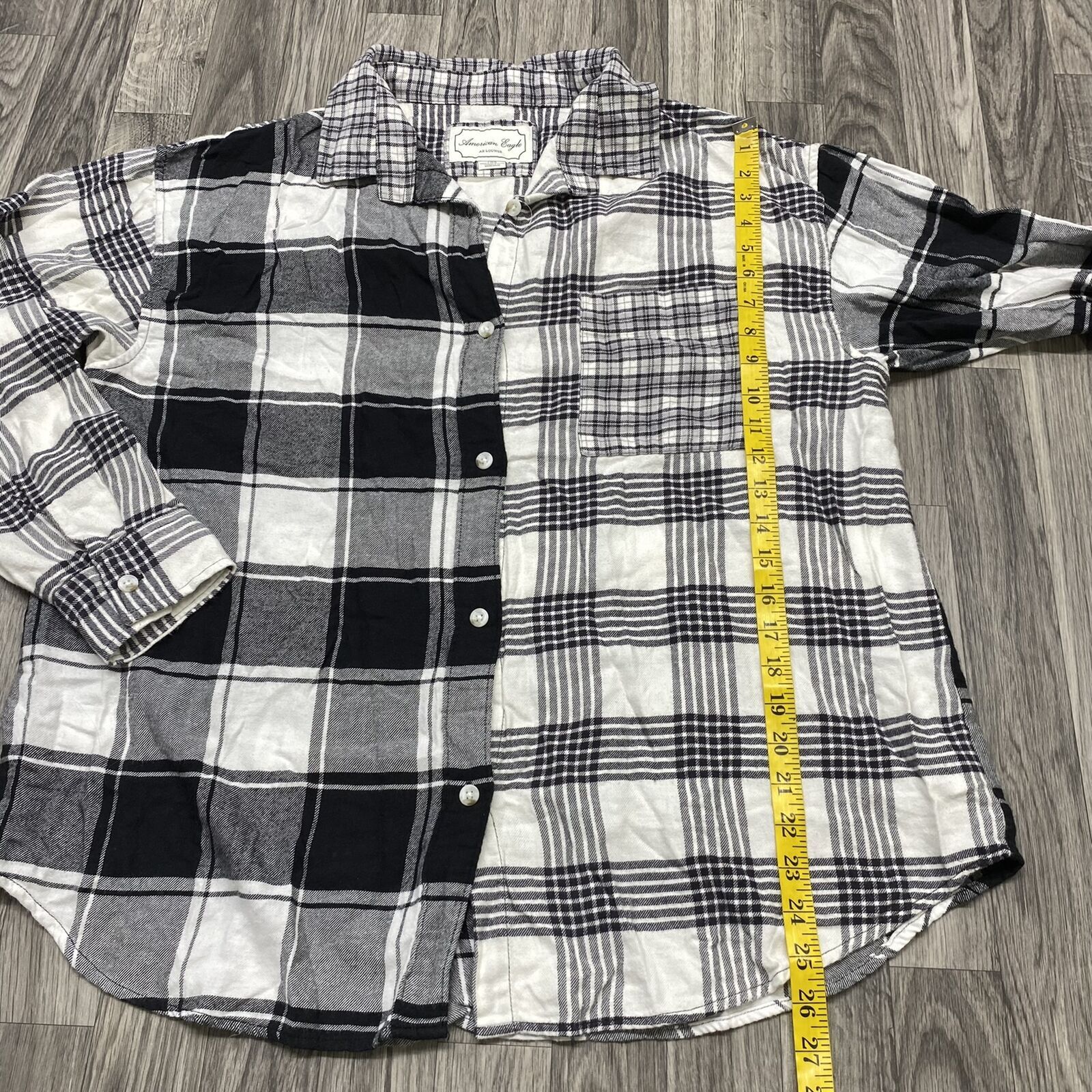 AMERICAN EAGLE Button Down Collared Black & White… - image 9