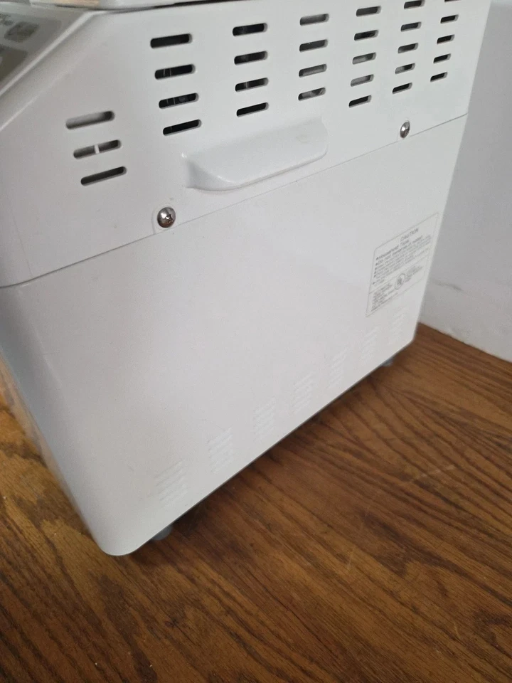 Máquina automática de pan para panadería en casa Hitachi HB-B101 - confiable y fácil de usar Foto 3 de 4